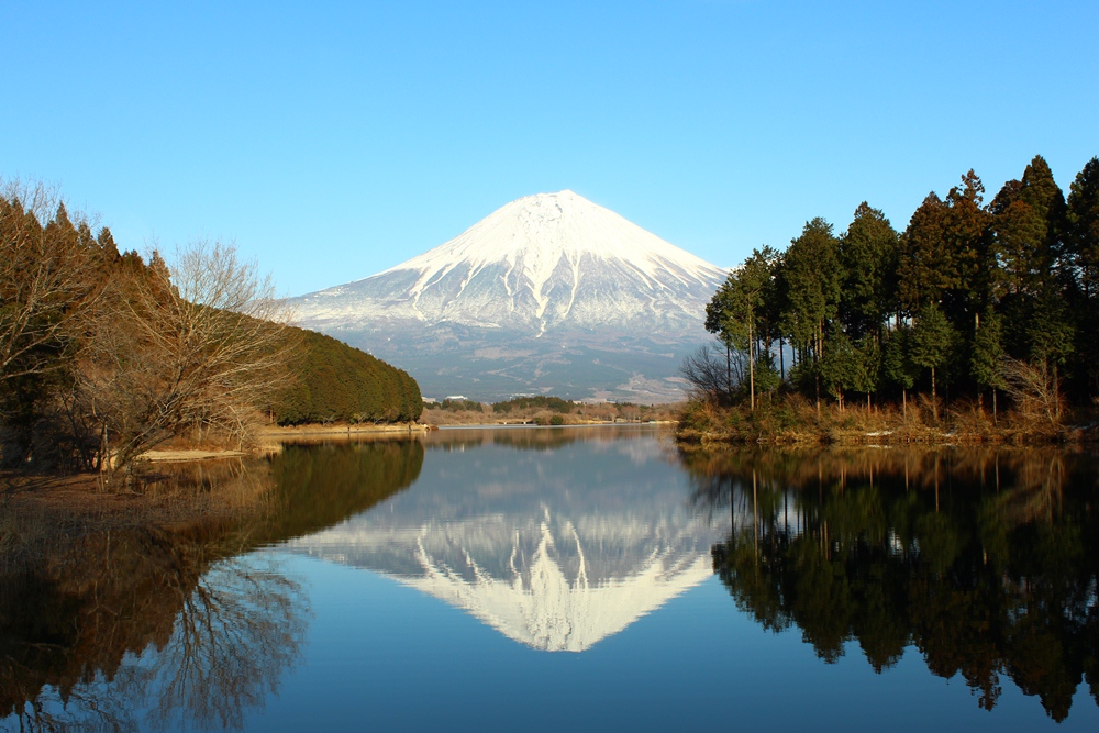 倒影／富士山／日本